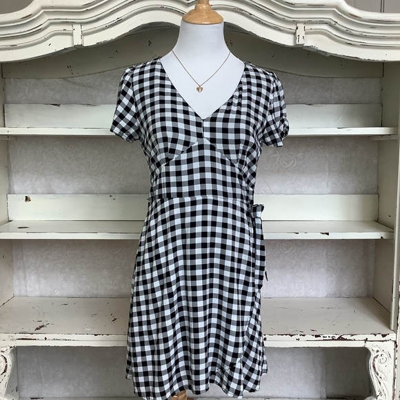 Checkered Summer Dress - Picture 12 of 12